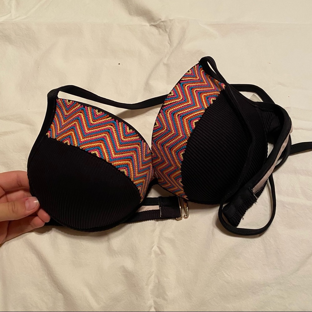 36C push-up swim top